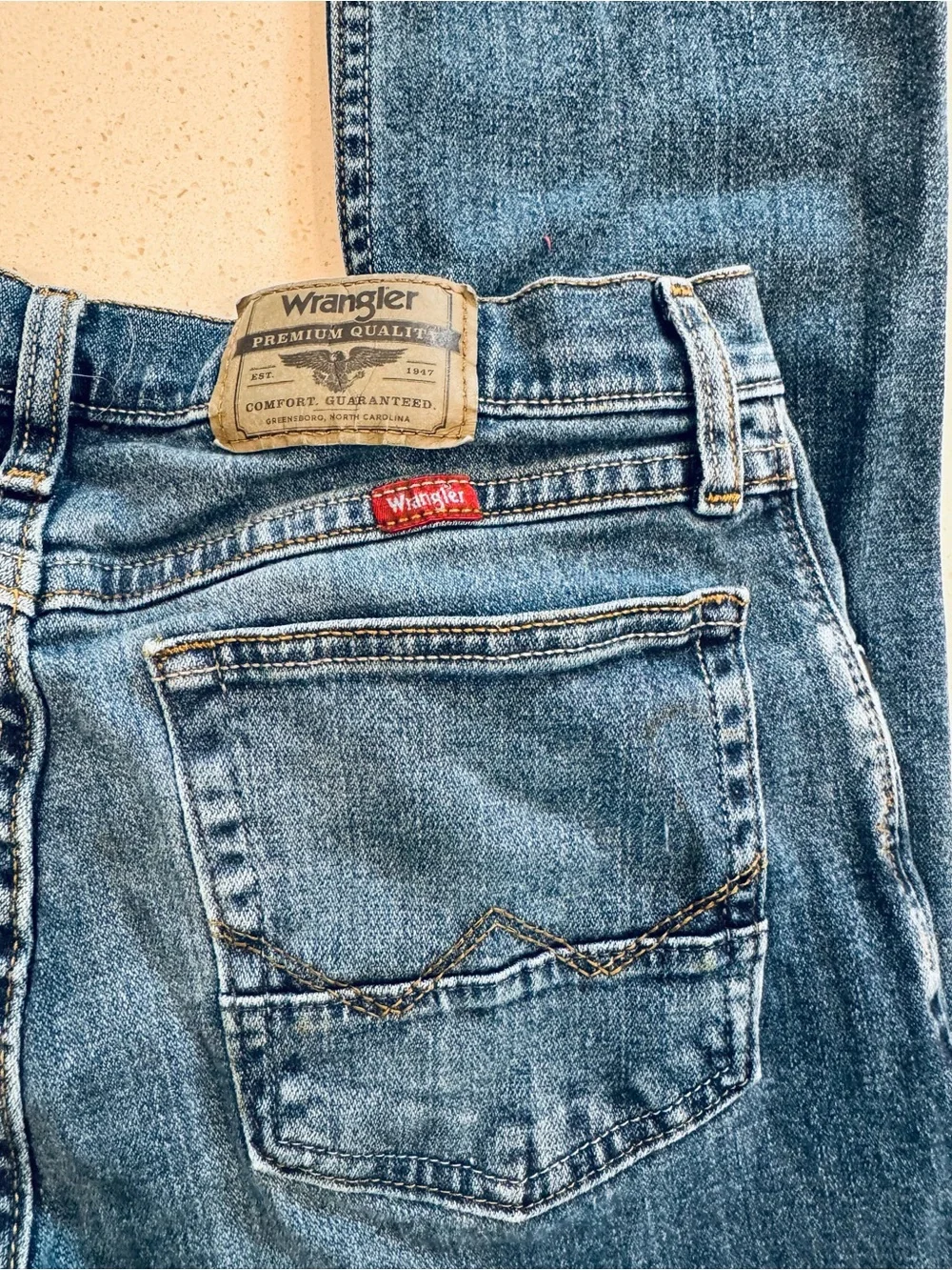 Wrangler Slim Straight Stretch Denim Jeans Women’s 8-10 / Mens 30x32